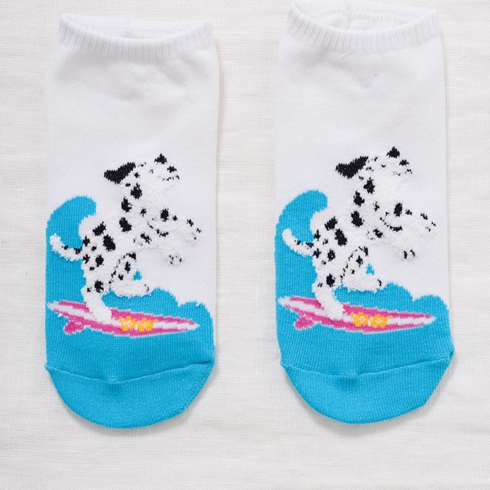 Zenana Outfitters 3 pairs Dalmatian surf socks in black, white, and grey - Picture 6 of 8